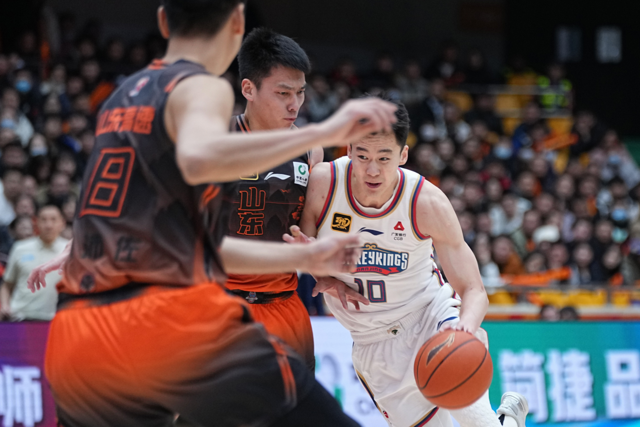 包含辽宁队零封对手，轻松赢得胜利的词条