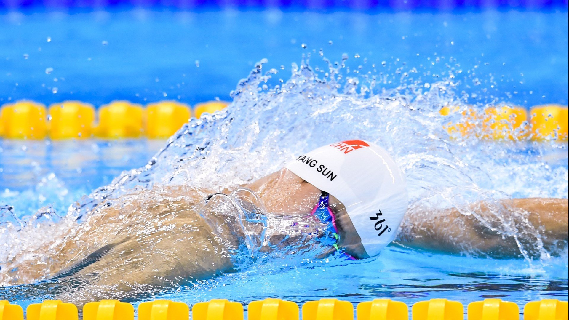 欧冠决赛焦点战，热火压制广厦队，一场跨越时空的篮球对话