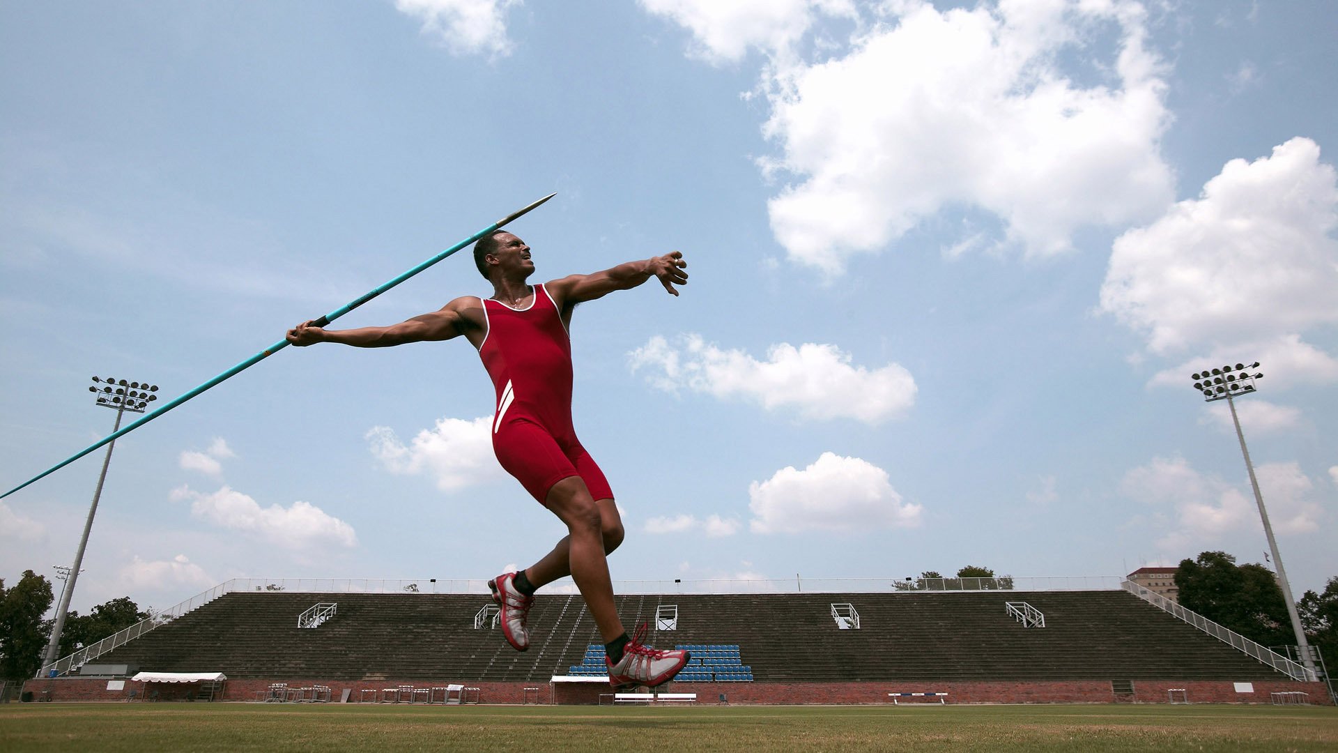 法比尼奥一锤定音，喀麦隆狂胜厄瓜多尔书写非洲足球新篇章