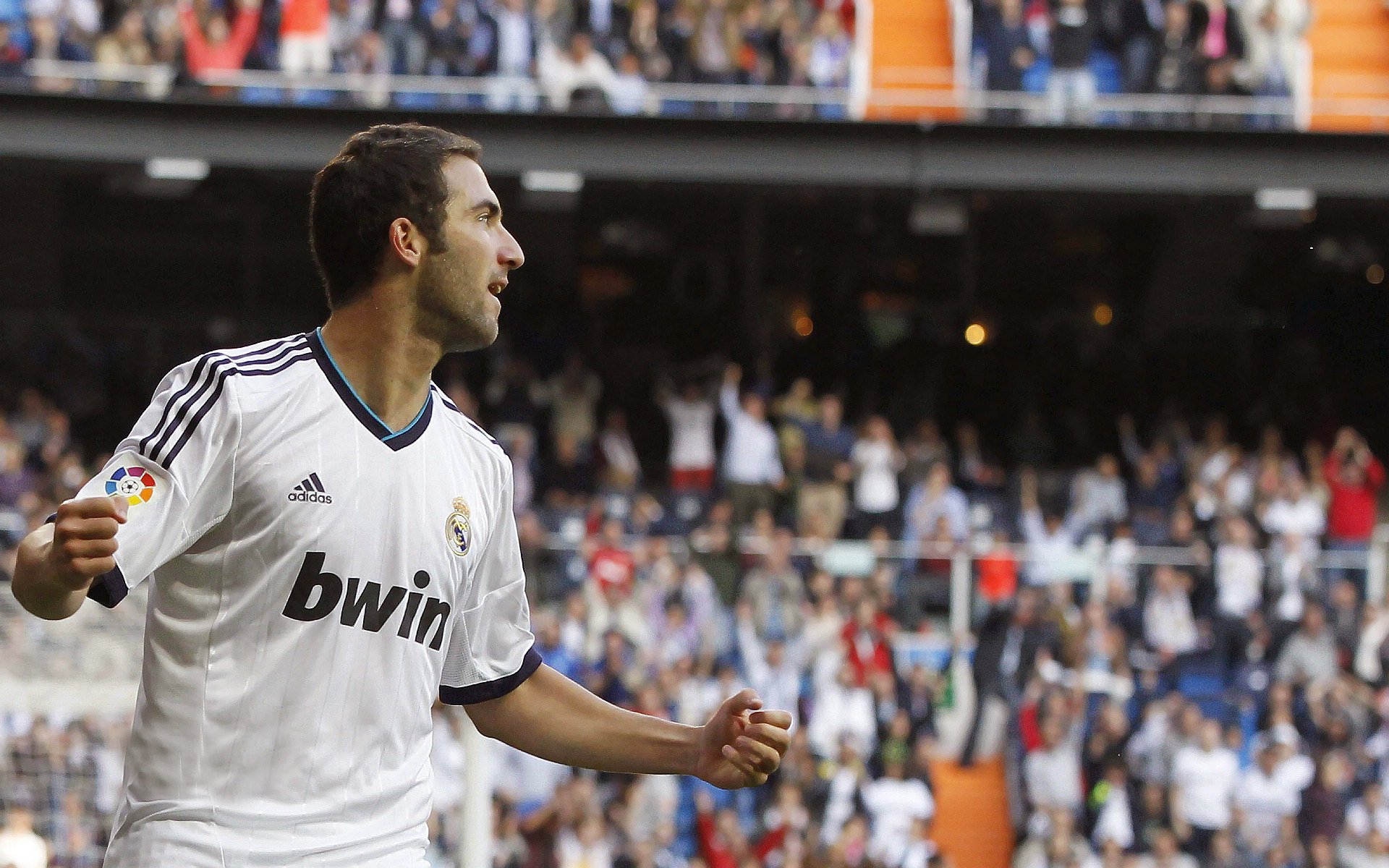 总决赛之夜，巴斯托尼刷新纪录，防守艺术的新巅峰