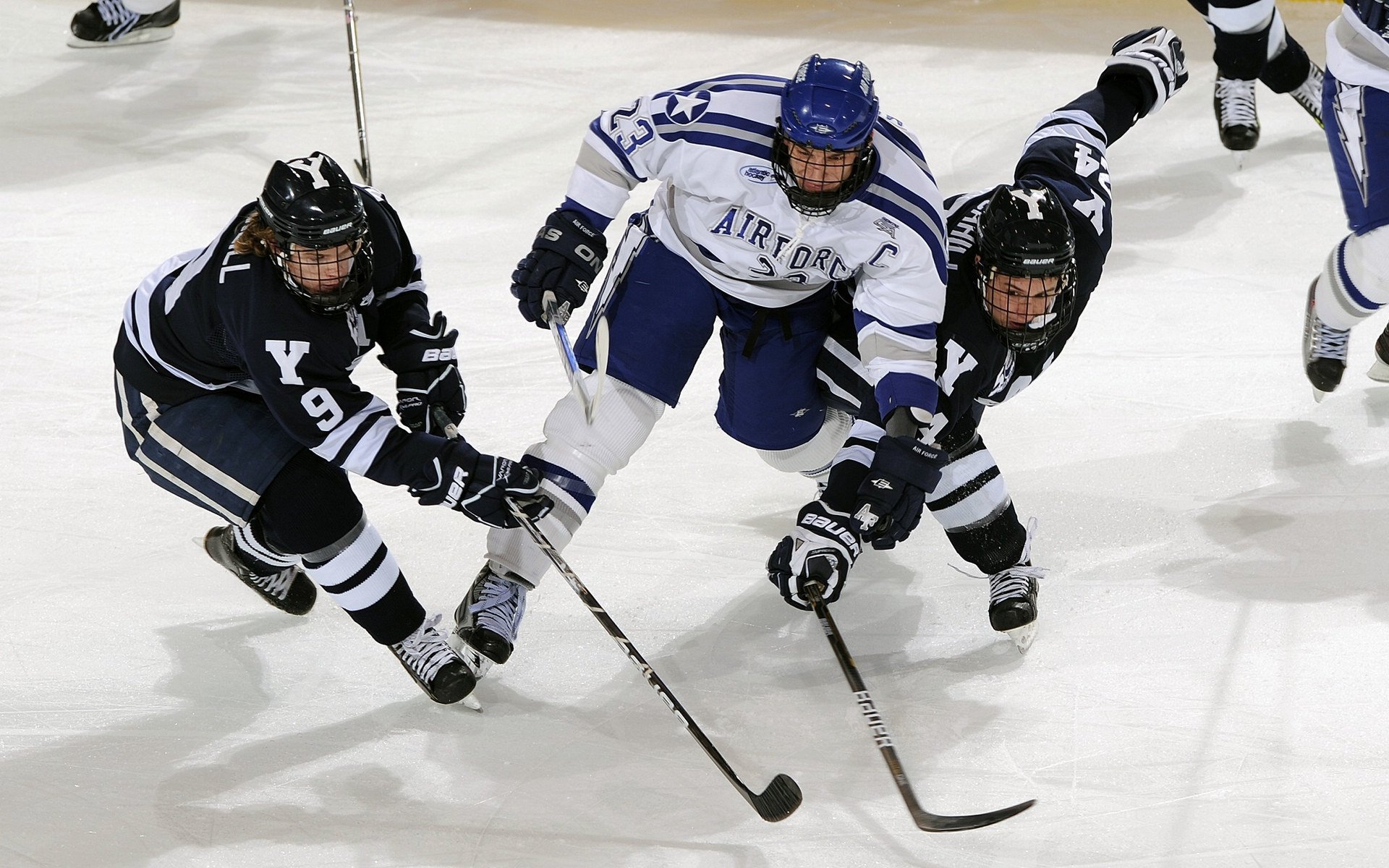 迈凯伦险胜梅赛德斯，皮亚斯特里刷新纪录，一场技术与勇气的双重胜利
