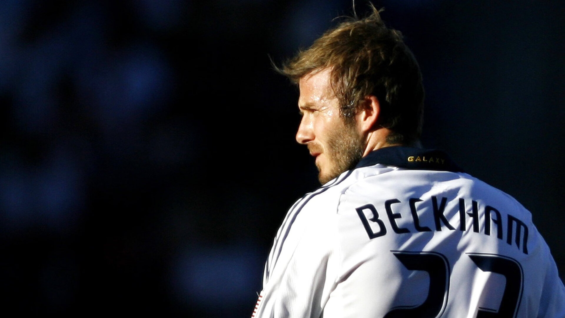 绿茵场与乒乓台的双重奏，葡萄牙轻取德国，许昕刷新纪录书写传奇